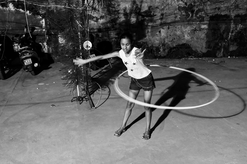Menina jogando